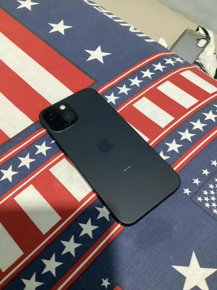 Jual iphone 15 128 black