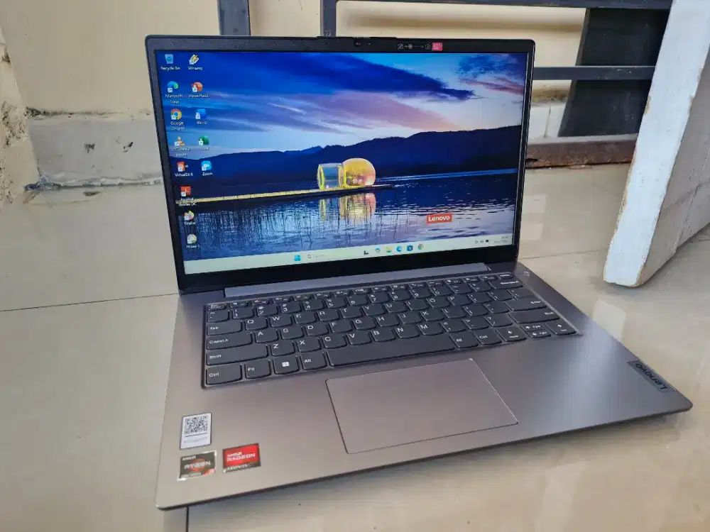 Lenovo ryzen 3 7320 garansi 20 bln resmi mulus