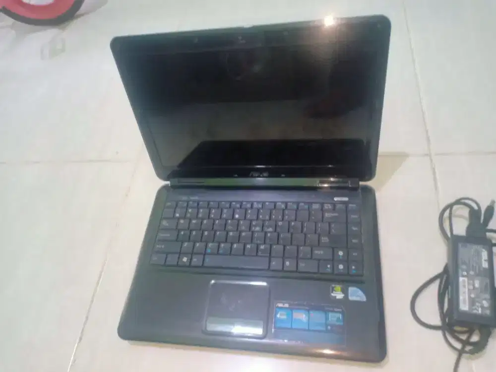 Laptop Asus Lama