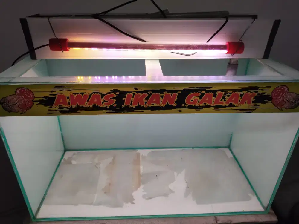 Akuarium ukuran Panjang 70 x Lebar 45 tinggi 45