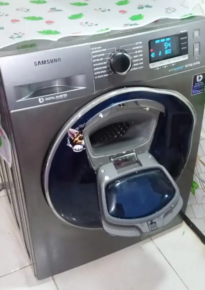 Jual aja Mesin cuci frontloading Samsung 10,5kg sdh plus driyer,nego