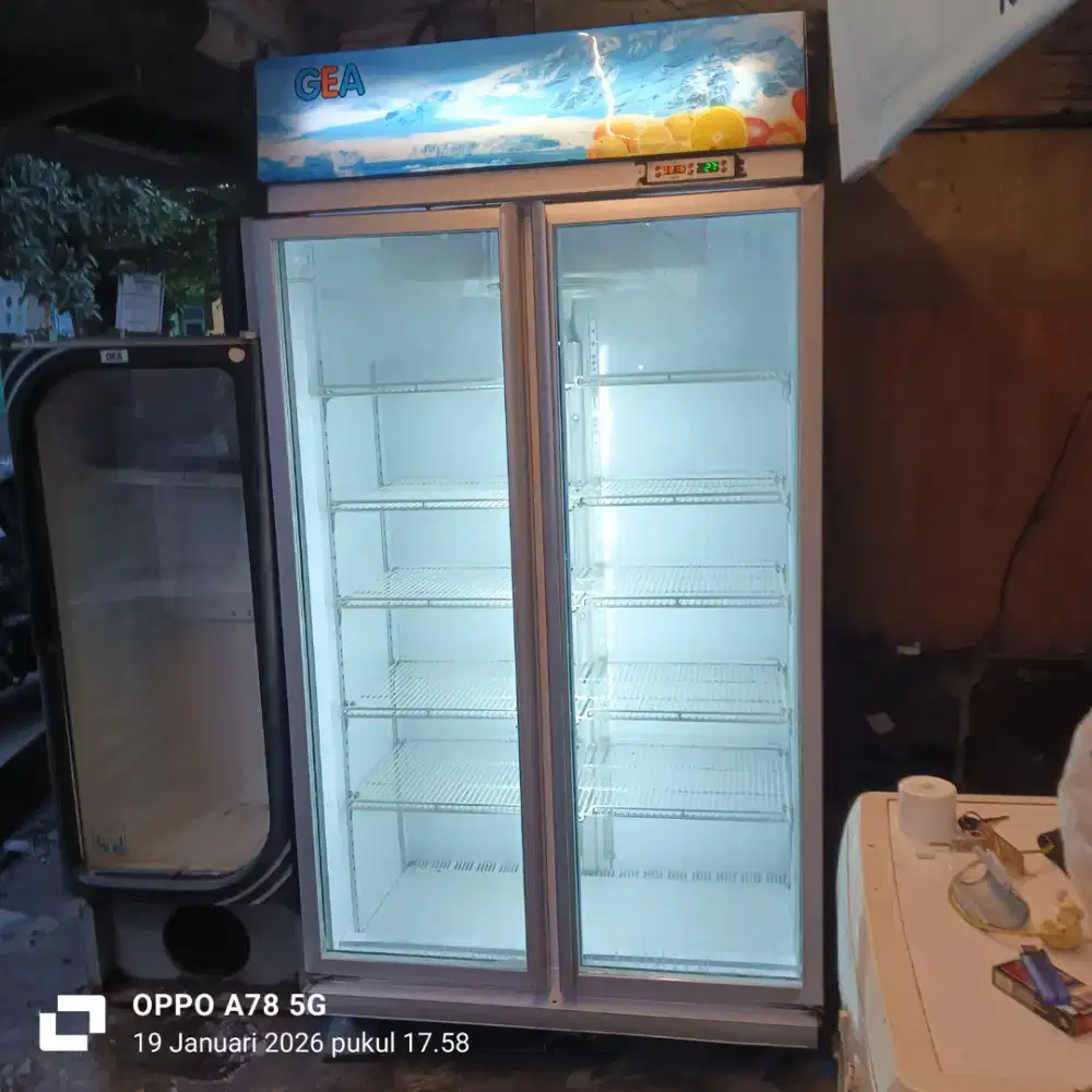 jual showcase jakarta barat