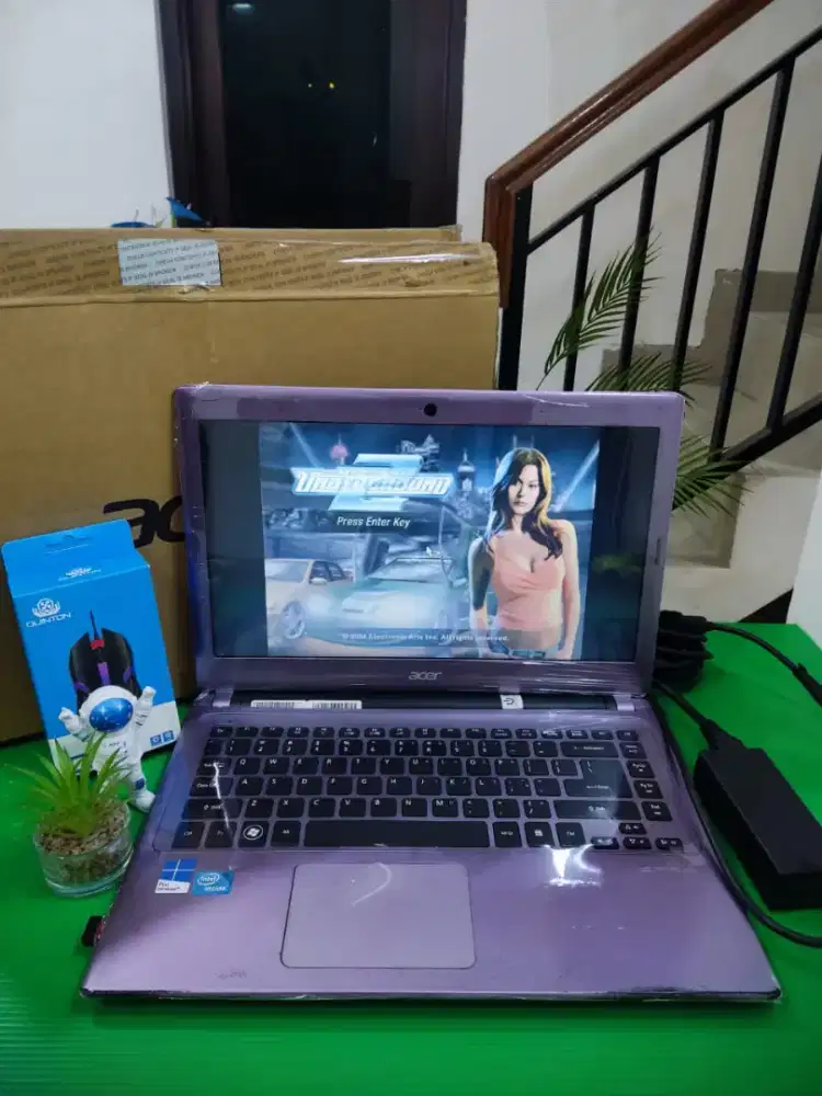 Acer Aspire V5-431  [RAM 8GB/SSD] ex Cute girl .