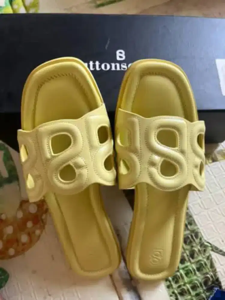 Clea sandal buttonscarves