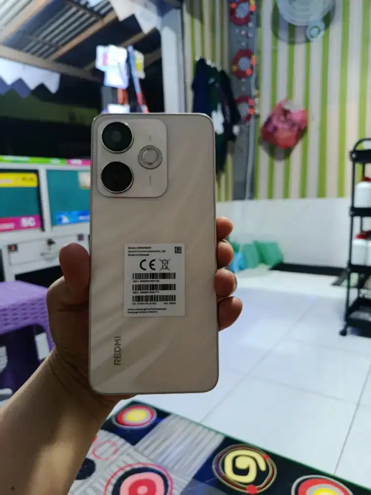Di jual hp Xiaomi Redmi 13X Dan Vivo S1
