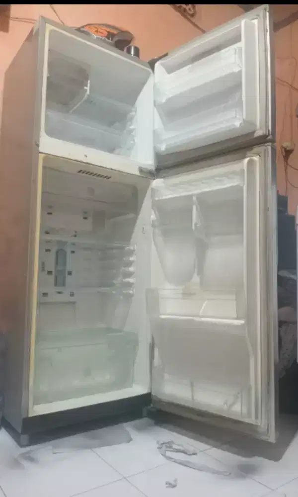 Jual butuh kulkas Samsung