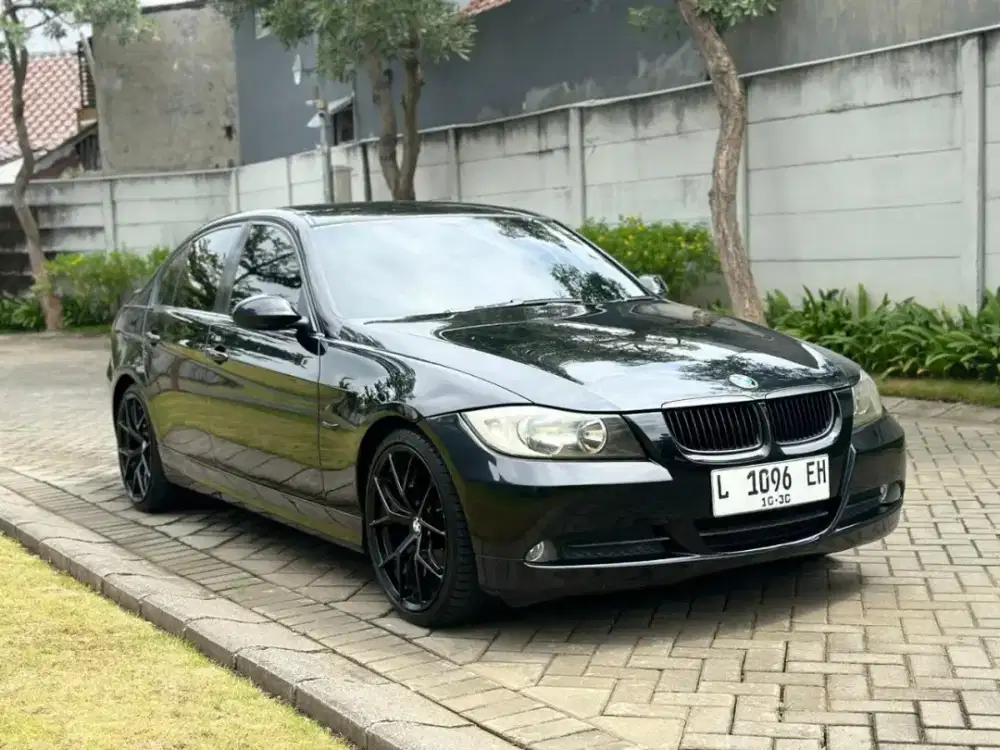 BMW E90 320i matic