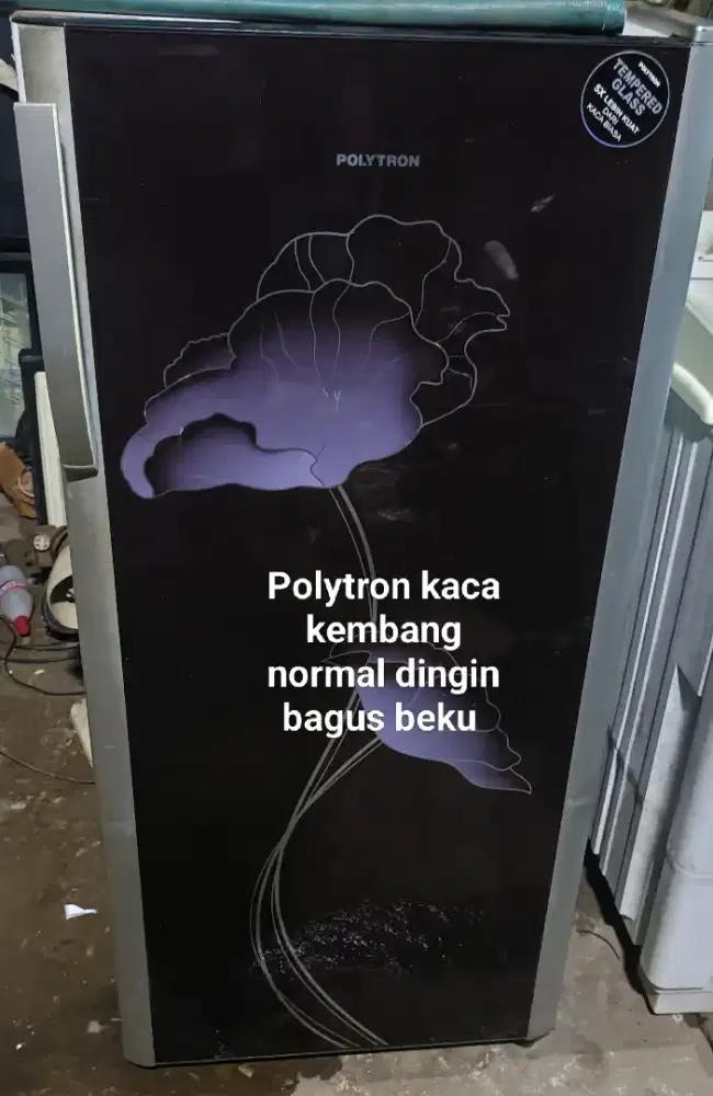 Kulkas Polytron kaca kembang normal dingin bagus beku