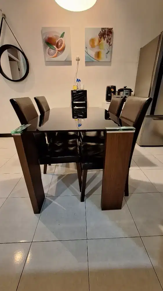 Meja makan kaca + meja kursi teras
