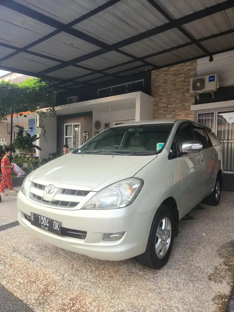 Toyota Kijang Innova 2006 Bensin