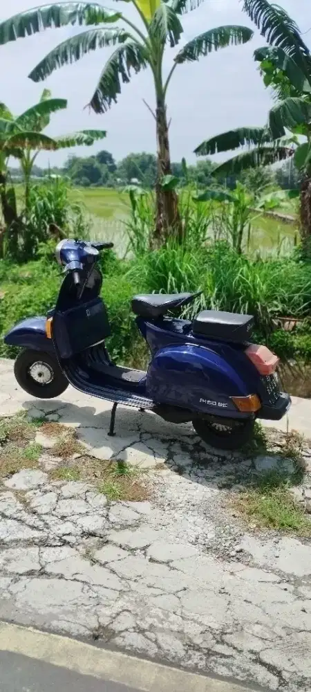 Vespa PS strada