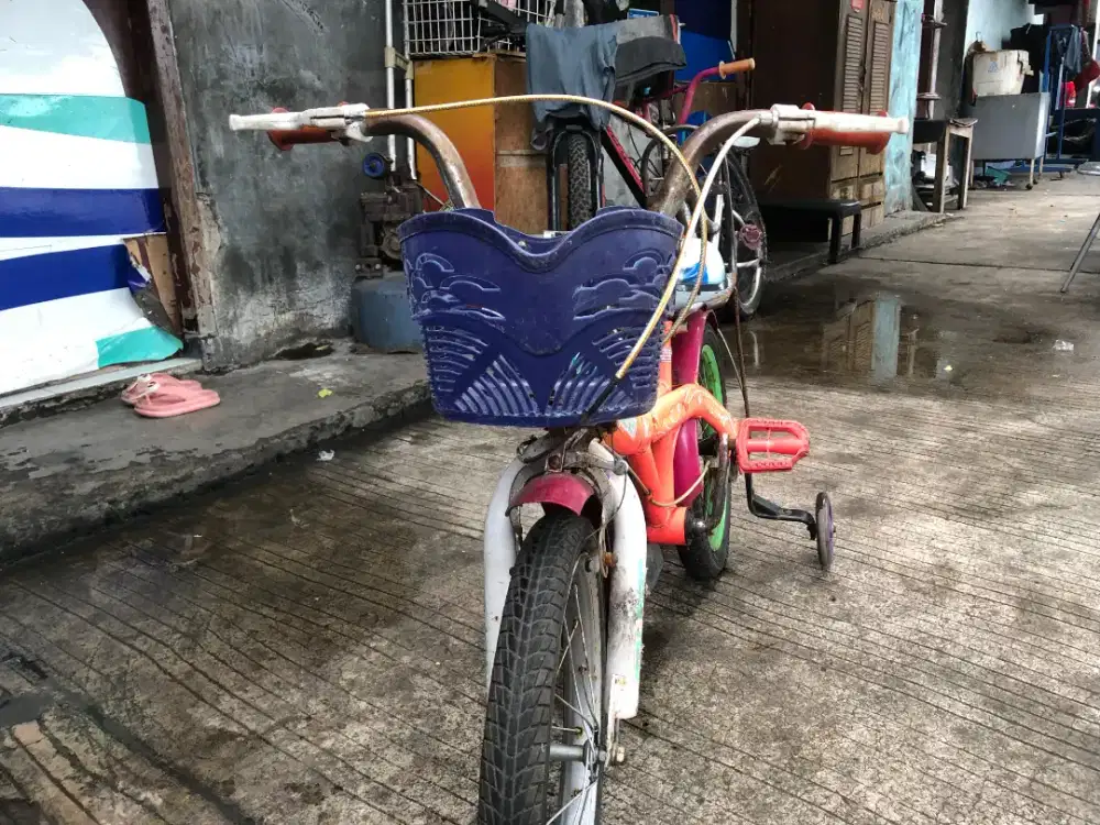 Sepeda anak ukuran 16 x 1.75