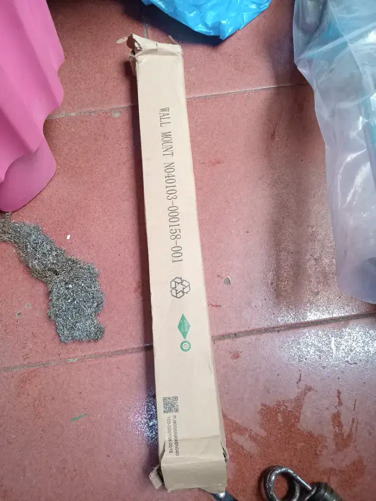 Breket TV di dinding