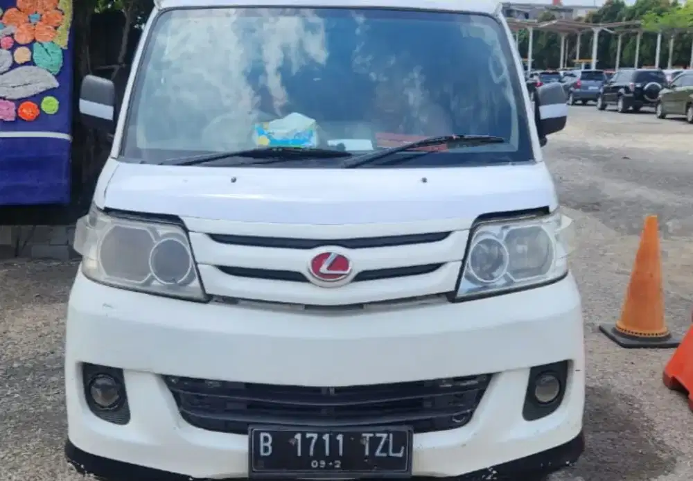 Dijual mobil luxio 1.5 MT