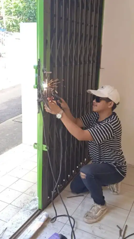 Service/pasang baru rolling door (2) Setiabudi Jakarta Selatan