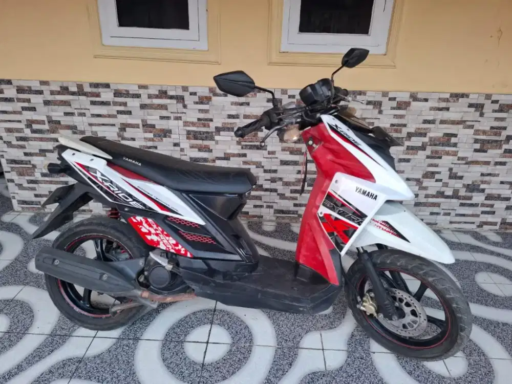 Yamaha X Ride putih