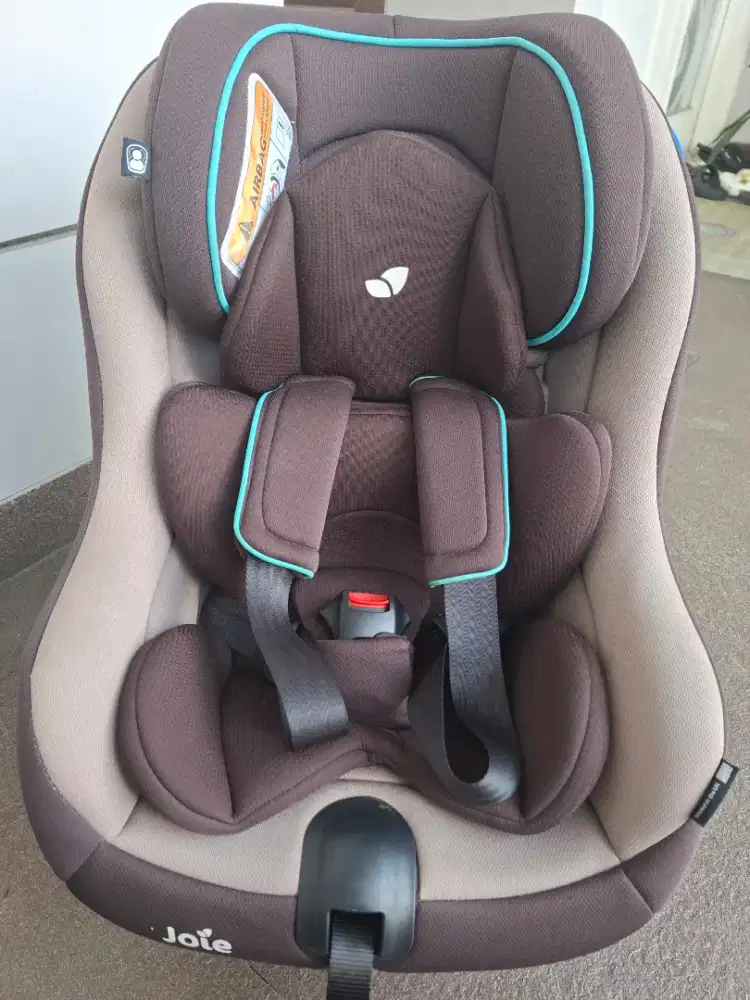 Car seat joie coklat