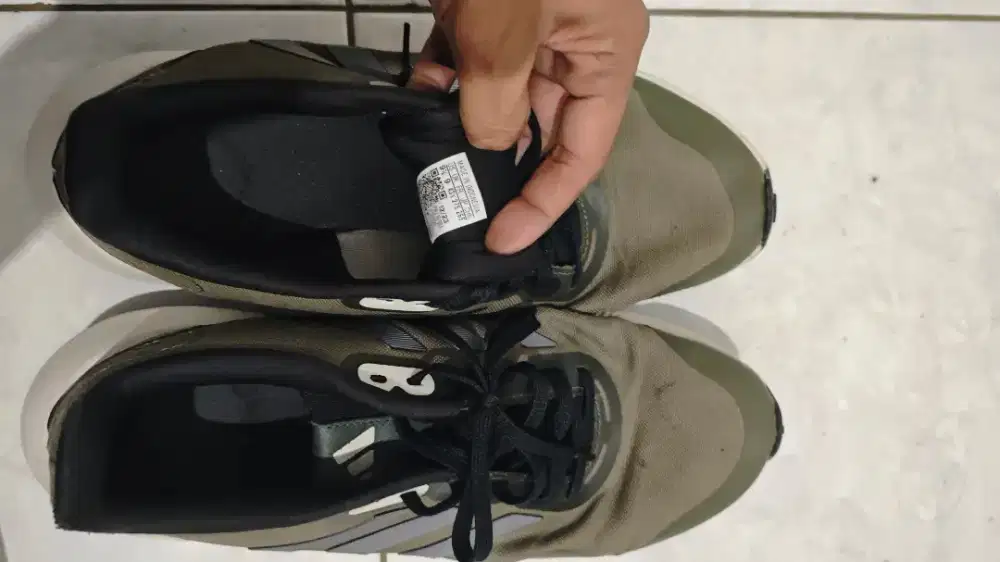 ADIDAS RUN FALCON Size 43