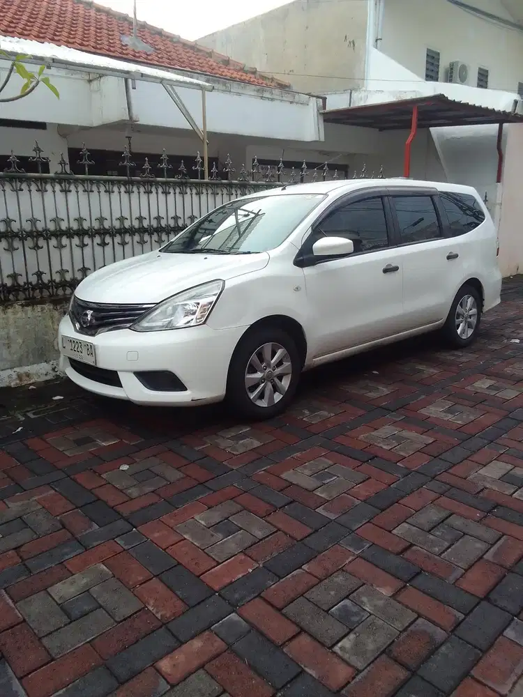 Nissan Grand livina 2013 Bensin