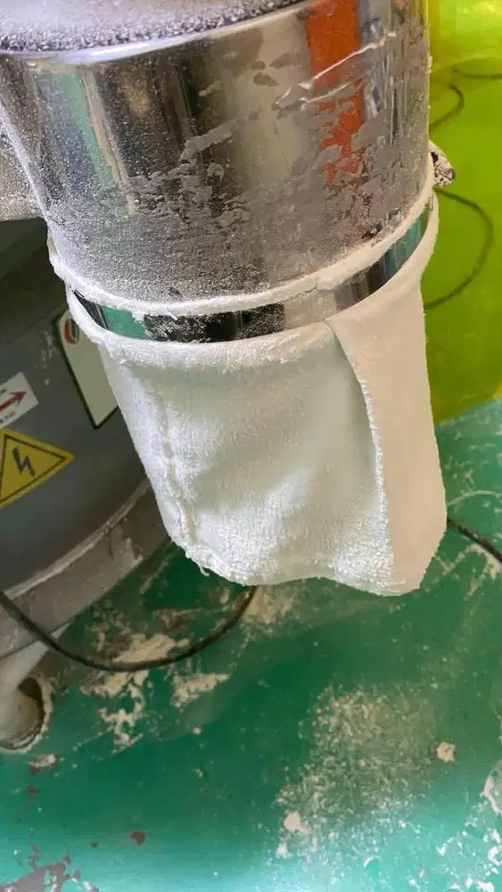 Pol Inlet dan Outlet (sambungan untuk mesin)