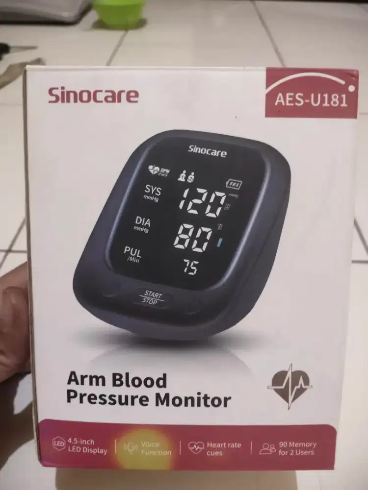 SINOCARE ARM BLOOD PRESSURE MONITOR