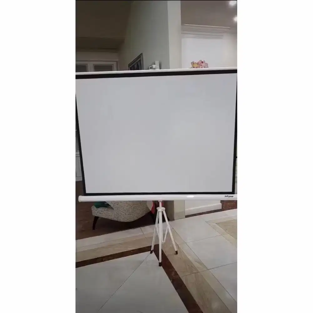 INFORCE TRIPOD SCREEN 70 (4:3) 1.1 x 1.45 METER