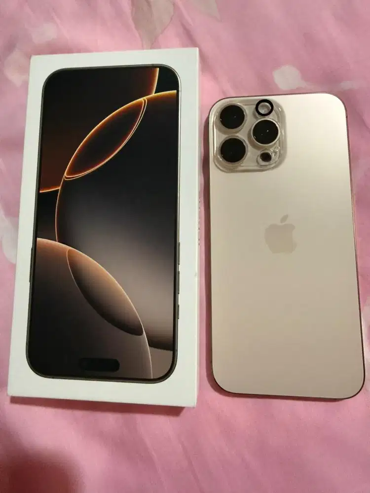 Seperti baru Iphone 16 ProMax 256GB Desert Titanium garansi ibox