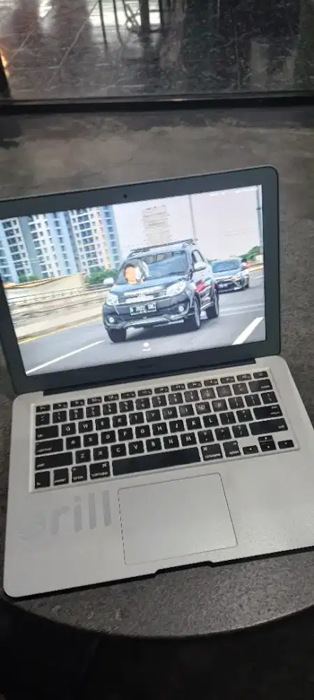 2017 Macbook Air (BU)
