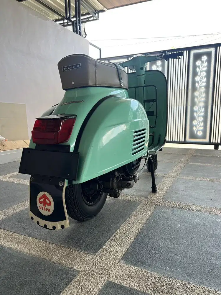 Jual vespa sprint 75