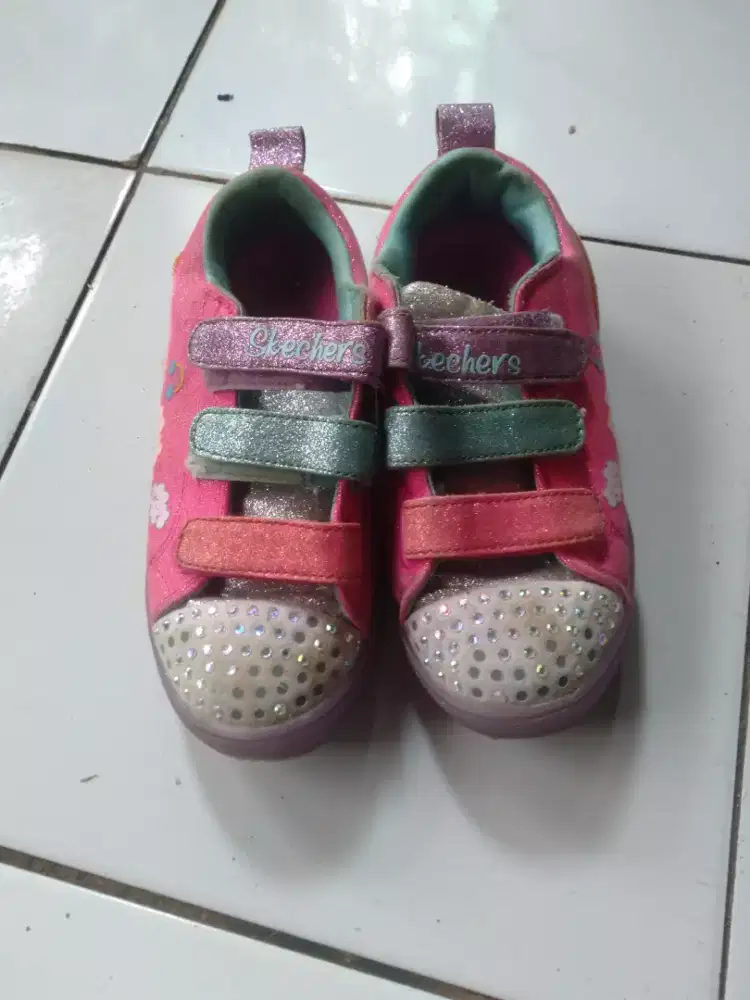 Jual Sepatu Skechers Anak Like New