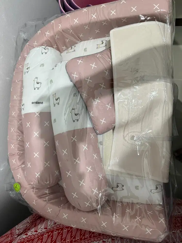 Bantal kasur tempat tidur bayi