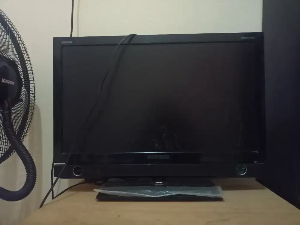 TV POLYTRON LED 24 INCH