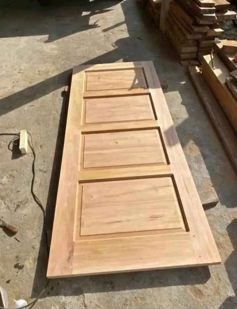 Pintu kayu jati minimalis