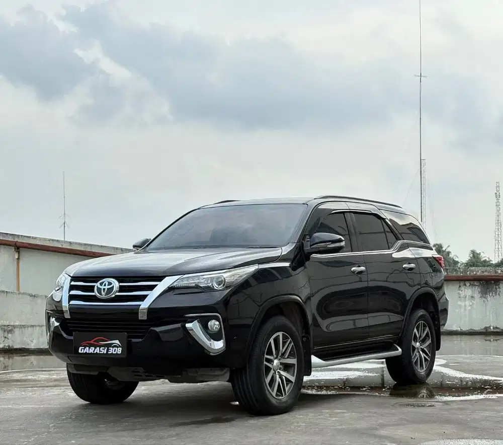 Toyota Fortuner 2.4 VRZ AT Tahun 2016 Warna Hitam Pajak 09-2026