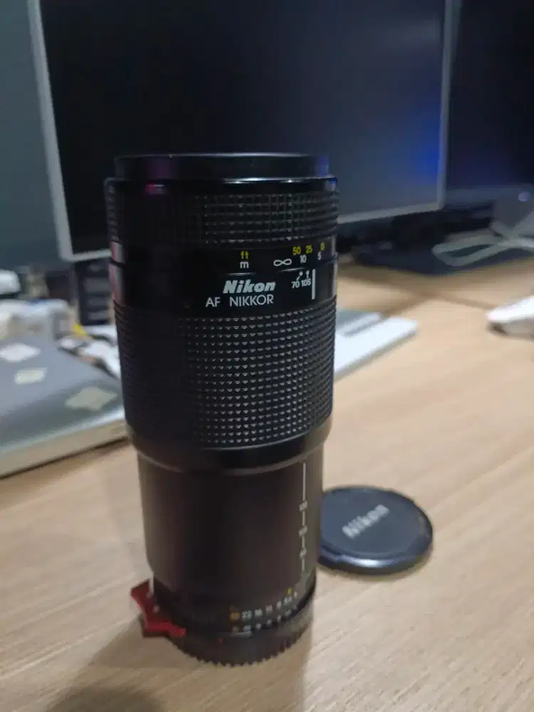 (Nego) Lensa Nikon manual 70-210mm (Nikkor) - mount Canon EF