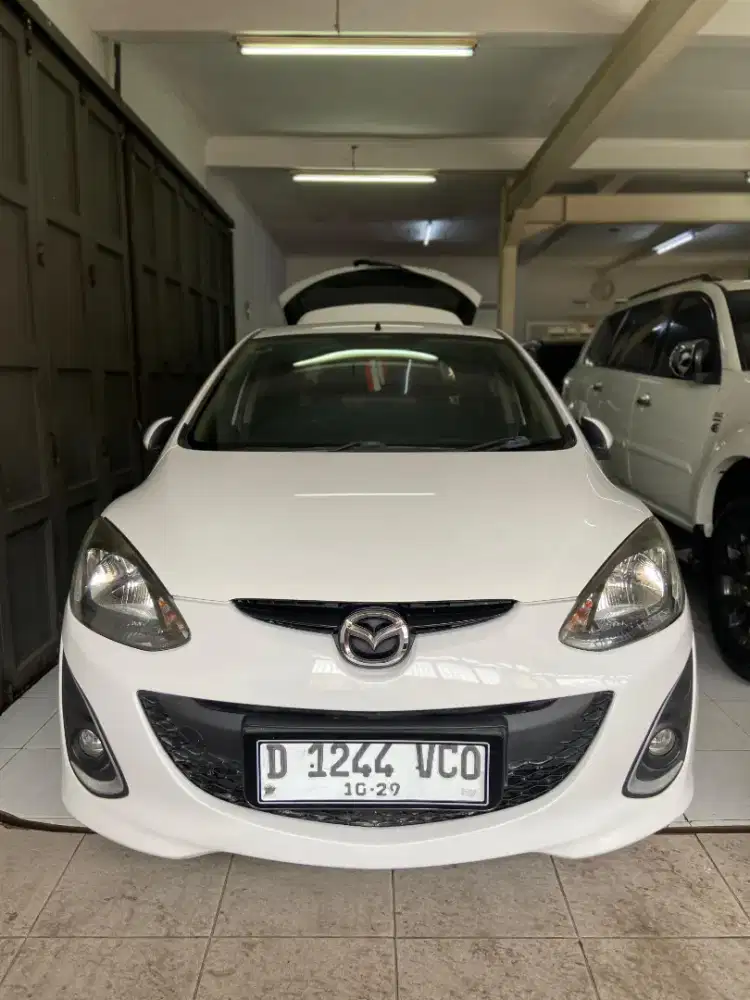 Mulus Mazda2 V Matic 2013