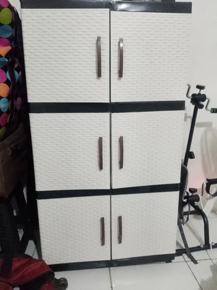 Lemari plastik besar 3 susun