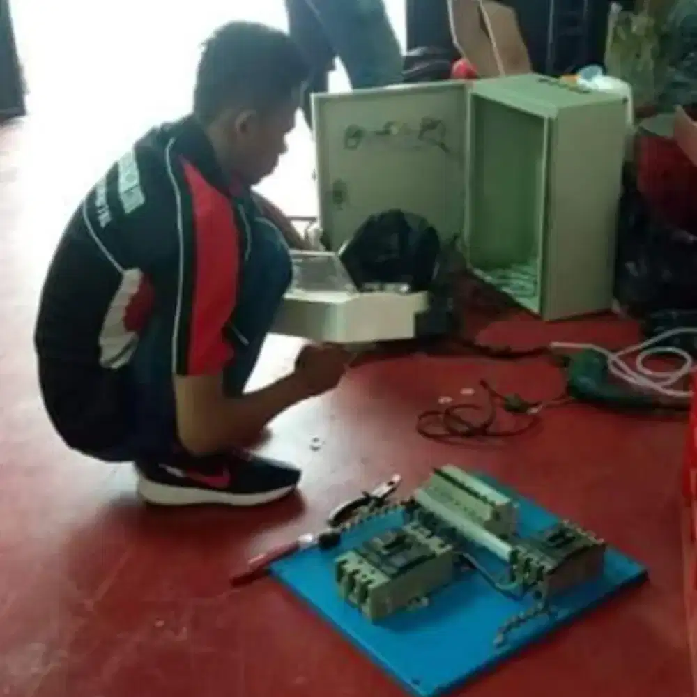 Tukang listrik 24 jam