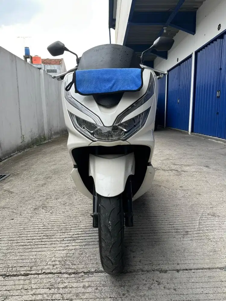 PCX 2018 150cc ABS warna putih