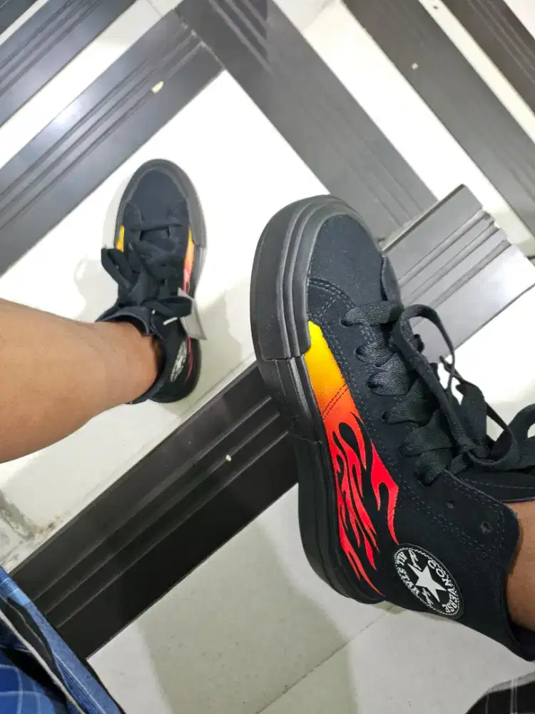 CONVERSE SEPATU LIKE NEW