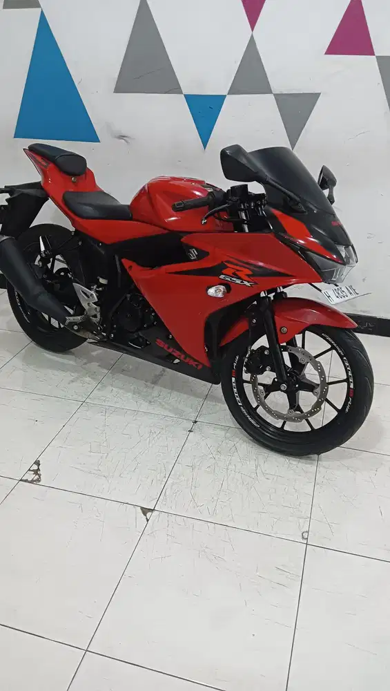 Suzuki GSX R 150 th.2017 Dp.2,5jt