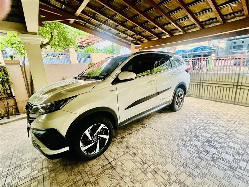 Toyota Rush 2019 - TRD Sportivo Putih - Tangan Pertama