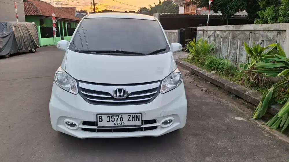 Honda freed type SD 2015