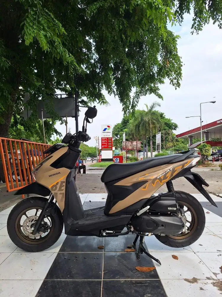 Jual motor bekas tanun 2025 bulan 06
