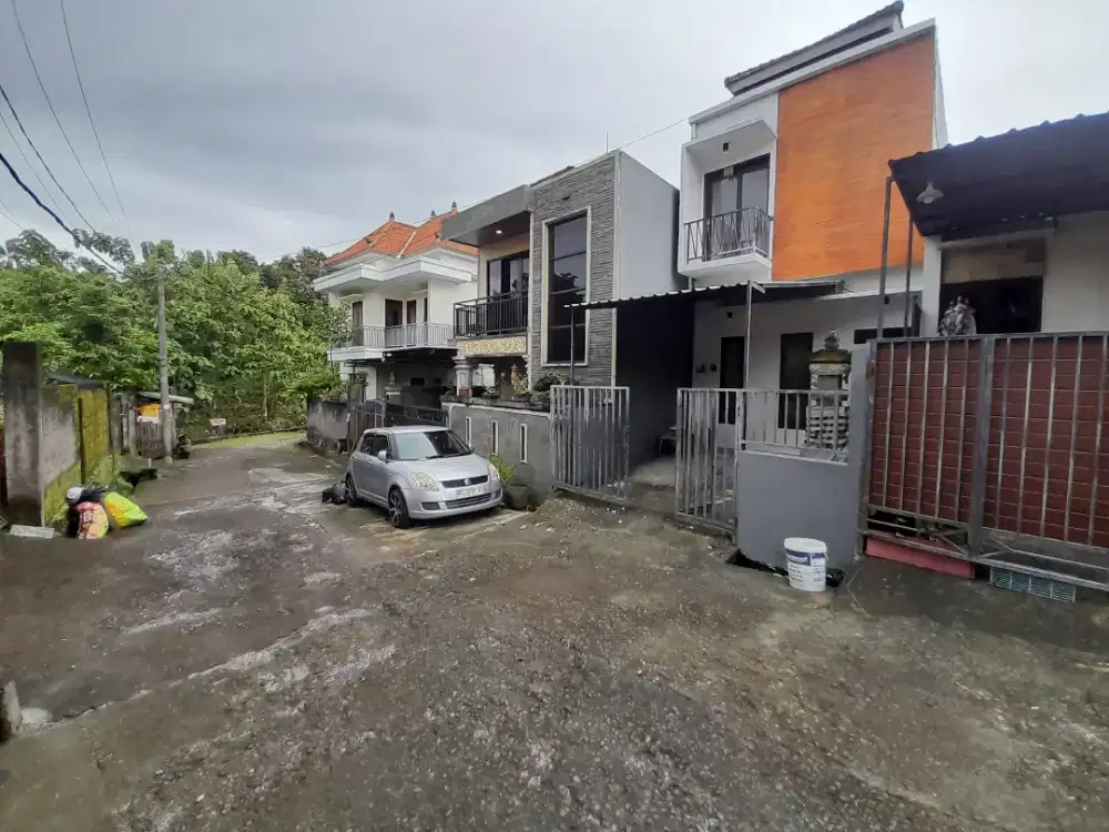 Disewakan rumah lantai 2 di penatih dentim 15 menit dr living world