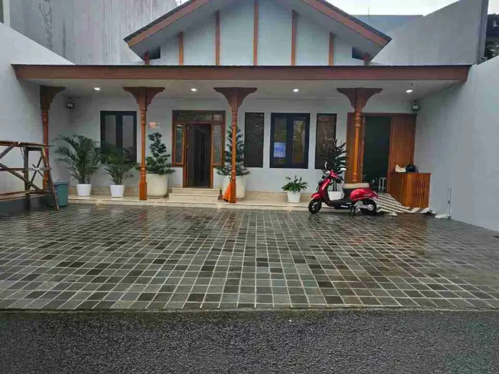 disewakan rumah brandnew cocok untuk kantor atau hunian. blok m Kebayoran Baru Jakarta selatan