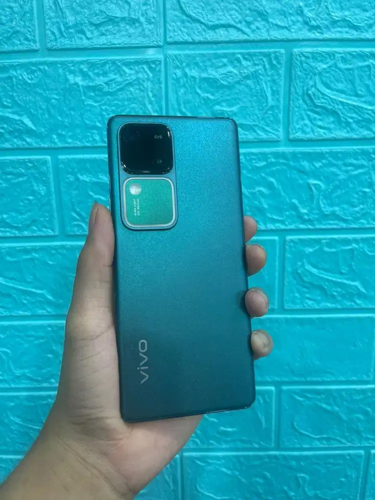 Vivo v30 5g 8/256 fullset mulus nominus