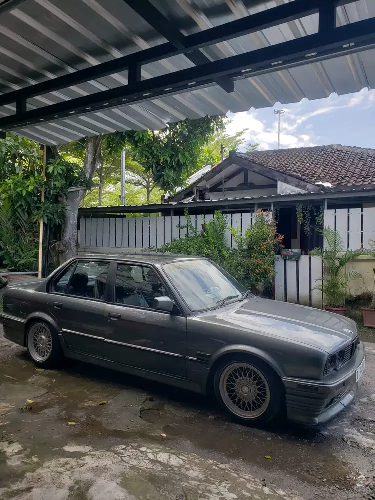 BMW 318i 1991 A/T M20