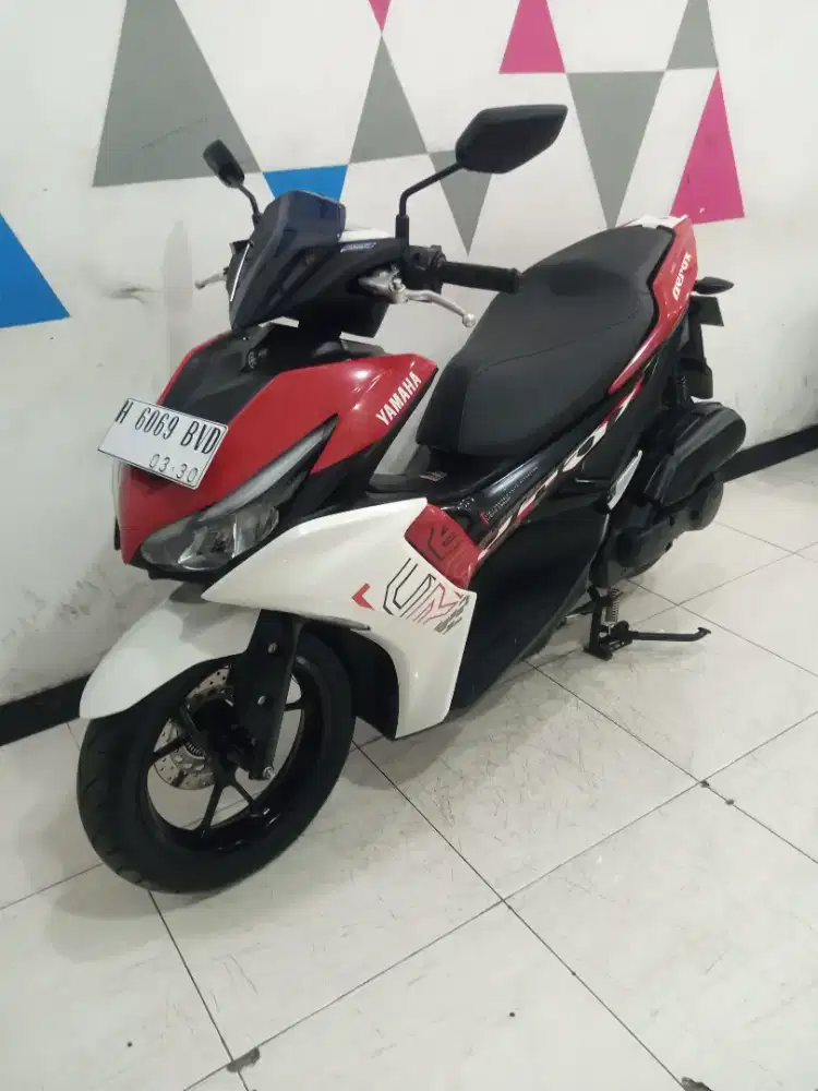 Yamaha AEROX 2025 merah putih