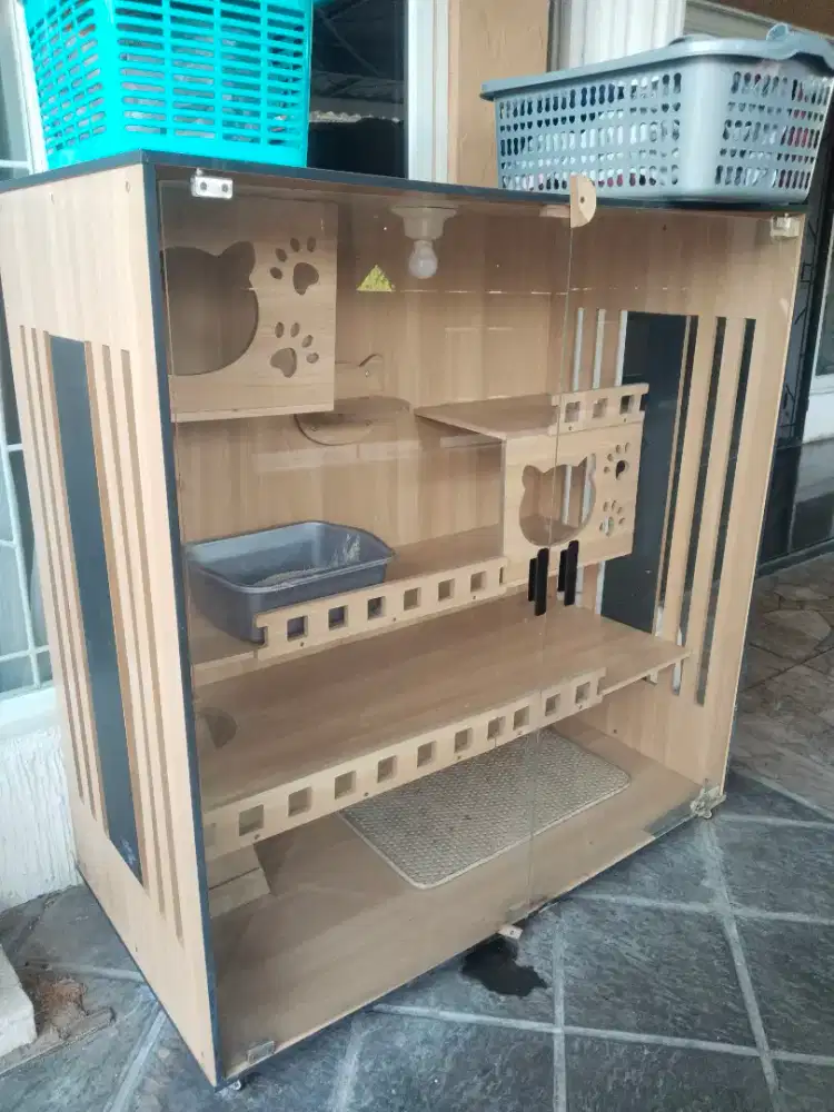 Kandang kucing 3 lantai